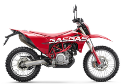 ES 700                              2024